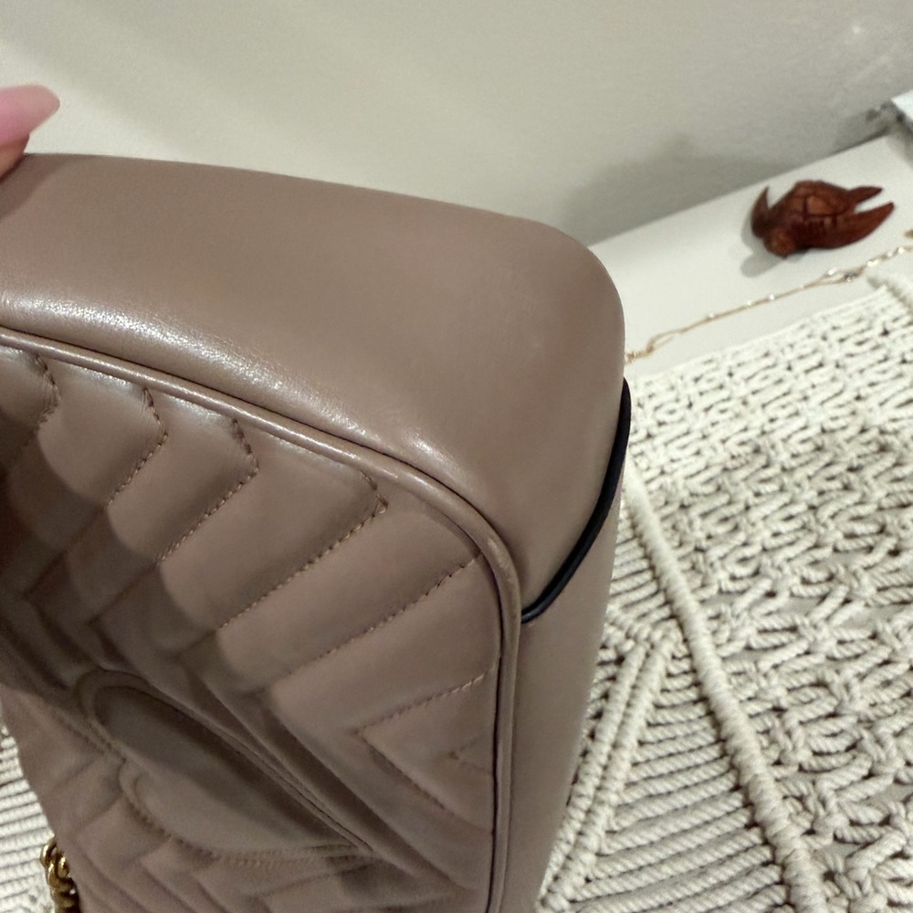 Gucci Taupe Quilted Leather Shoulder Bag with Gold Hardware - Picture 11 of 13